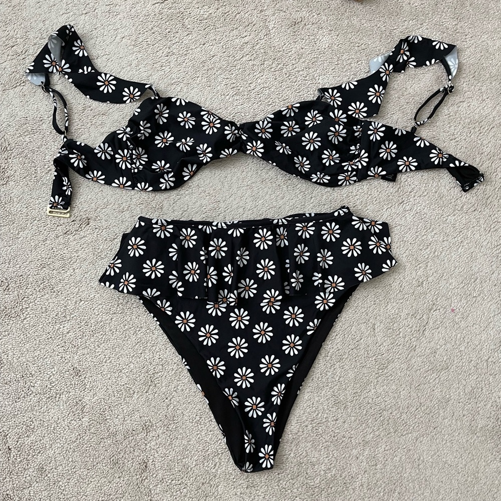Beach Riot Daisy Bikini